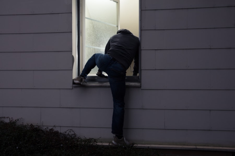 5-ways-you-can-outsmart-a-house-burglar-lockout-locksmiths-ferndale